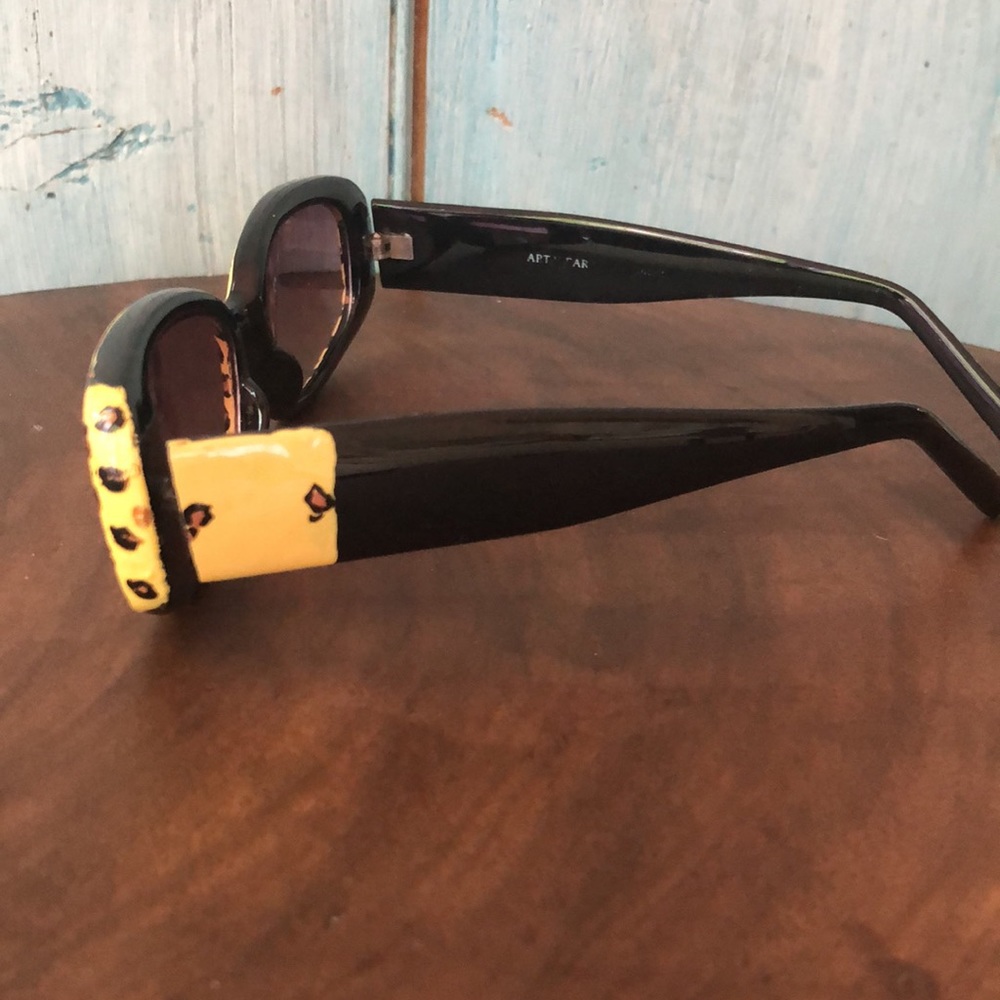 Animal print sunglasses - yellow/brown/black - Picture 6 of 12